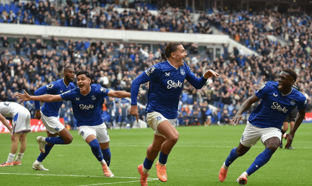 利物浦第2位置保住了！大黑马第93分钟被绝杀，19场不败遭终结！