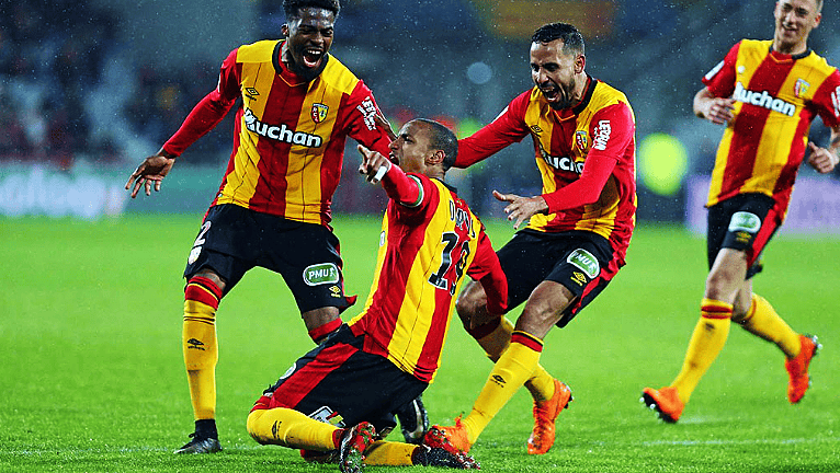 法甲焦点战解析：南特主场保级死磕领头羊，朗斯双核驱动冲击十连胜