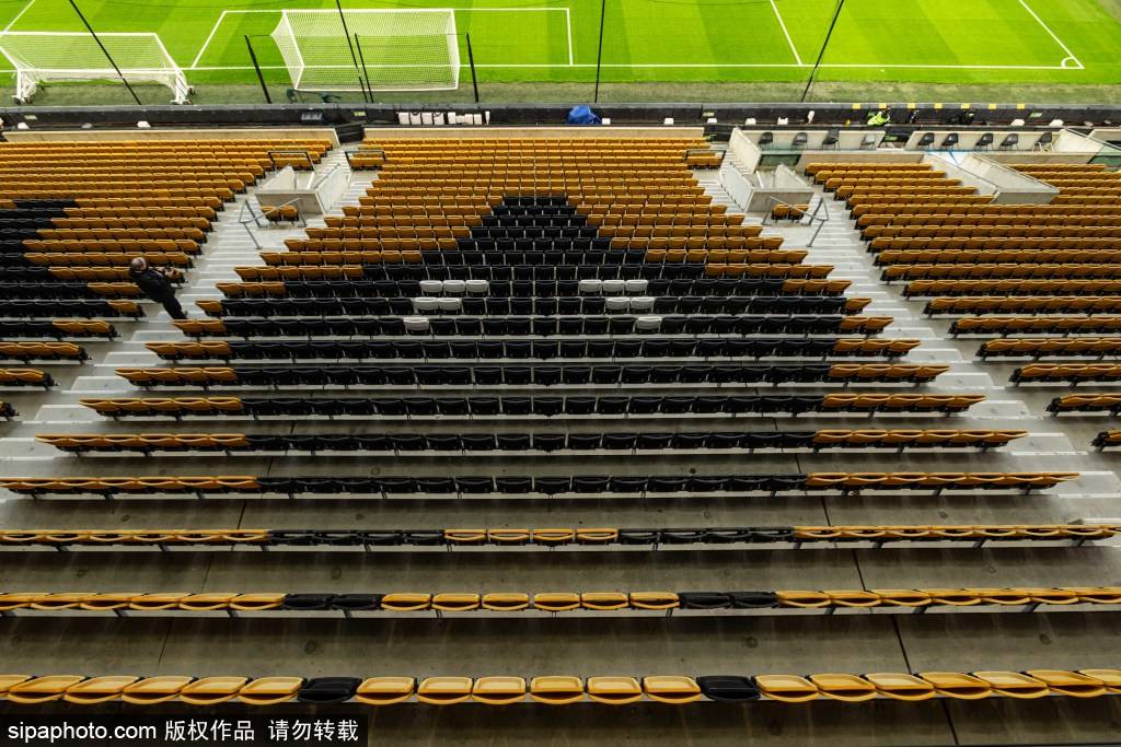 俱乐部传奇怒批“绝望”利物浦：狼队莫利纽克斯绝杀重创前四希望，直指防守与节奏问题